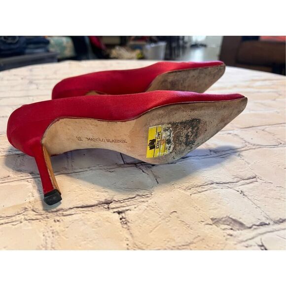 Manolo Blahnik Size 36 Pointed Toe Suede Pump Heels Red Classic Dressy Glam - Picture 12 of 16